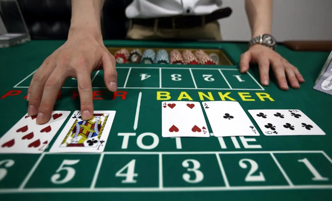 Play 3-Card Baccarat Online